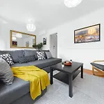 Cozylease 3-Bed Canary Wharf Retreat,Near 02