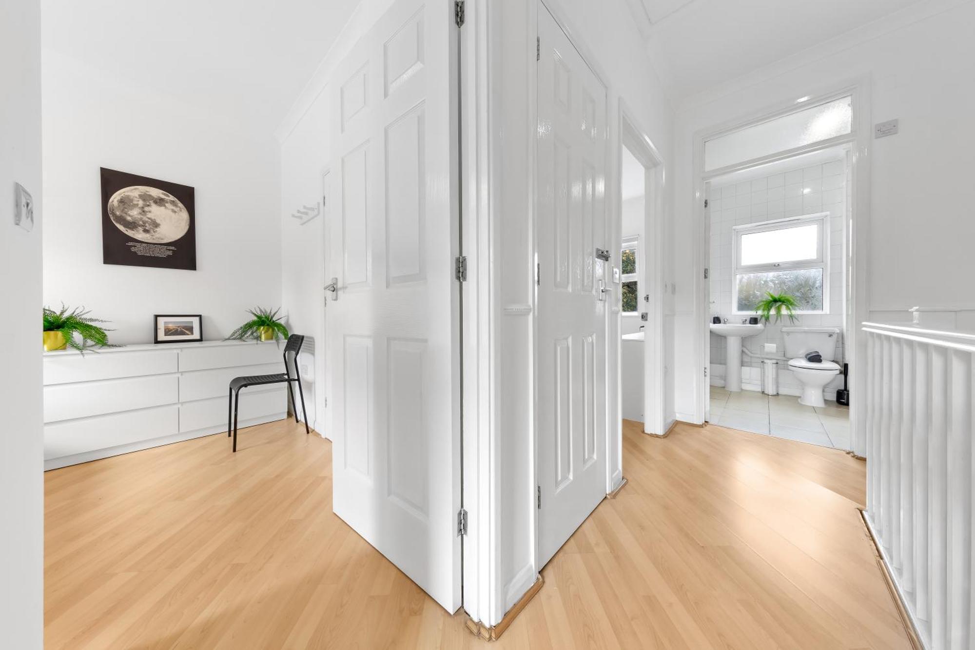 Cozylease 3-bed Canary Wharf Retreat,near 02 Apartament Londra