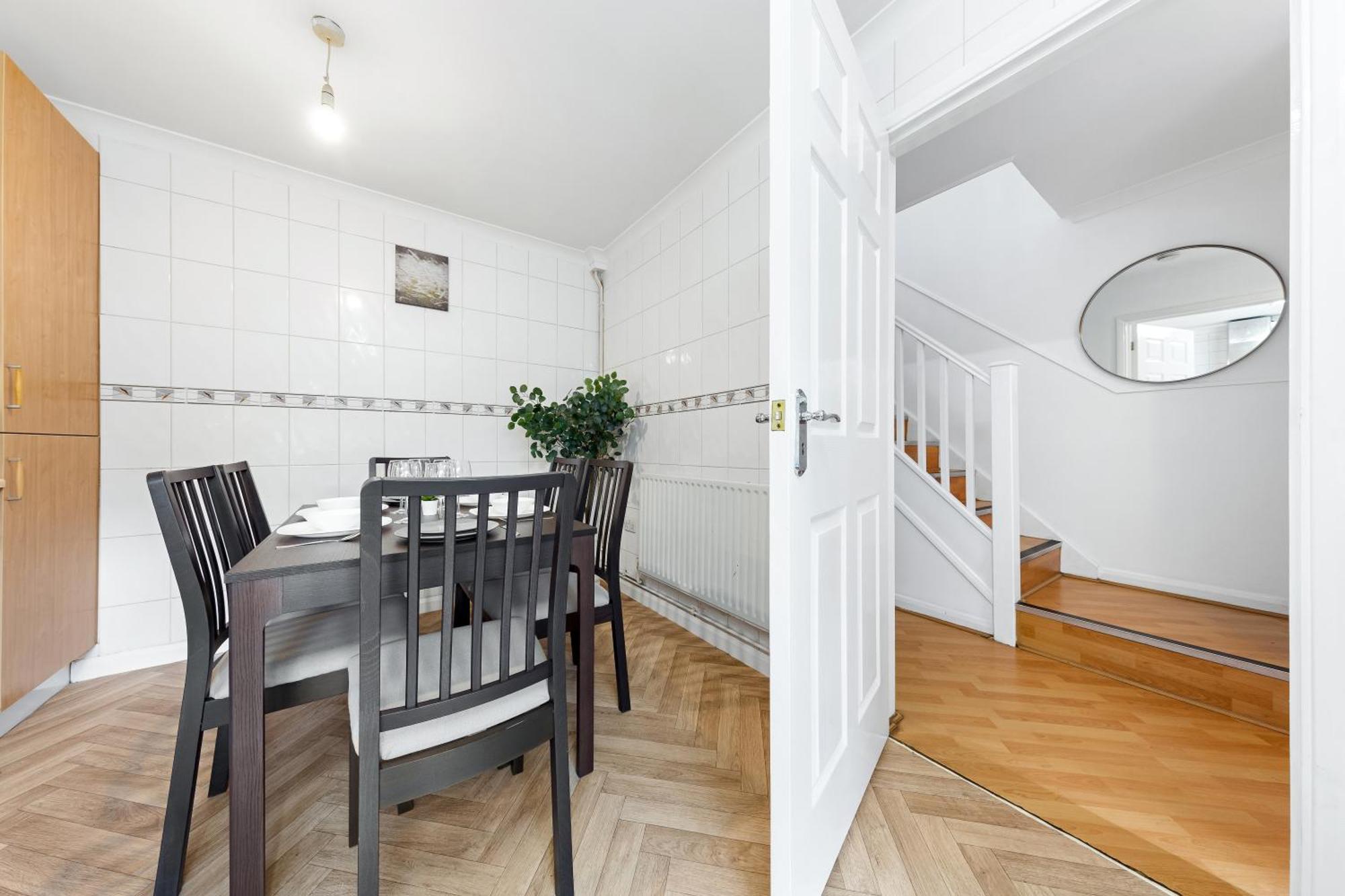 Cozylease 3-bed Canary Wharf Retreat,near 02 Apartament