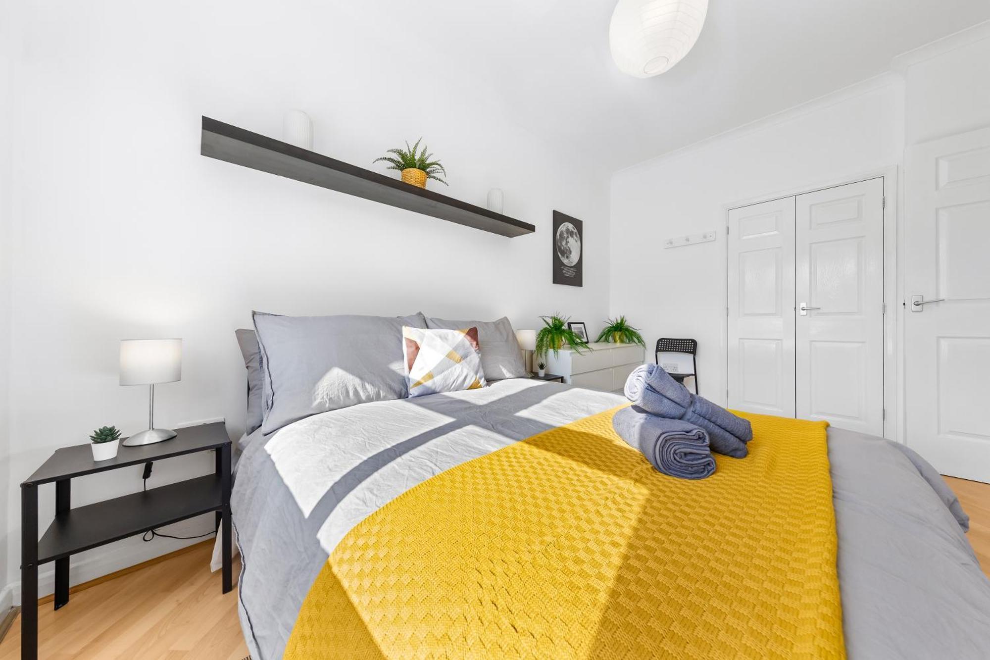 Cozylease 3-bed Canary Wharf Retreat,near 02 Londra