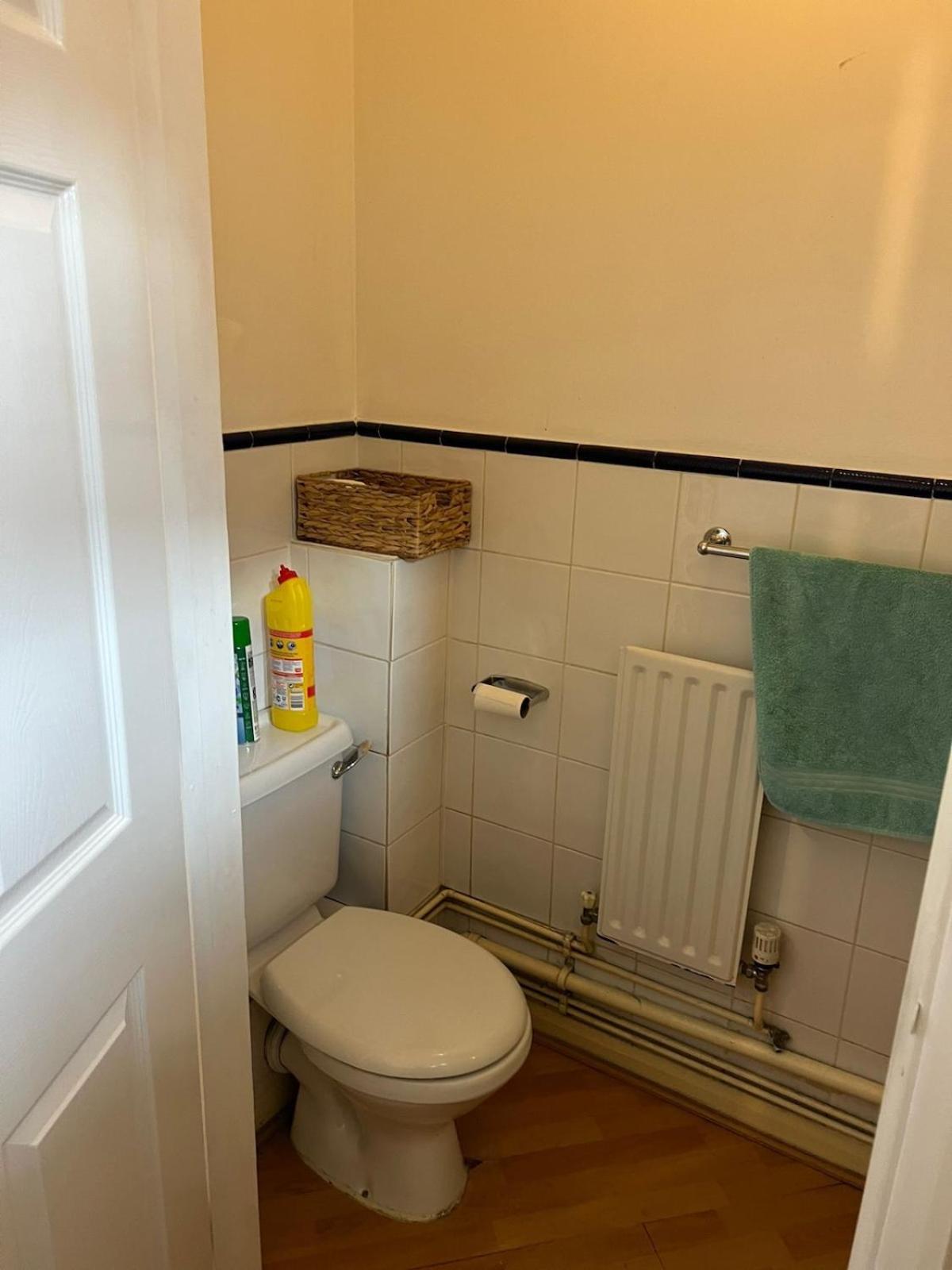 Cozylease 3-bed Canary Wharf Retreat,near 02 Londra